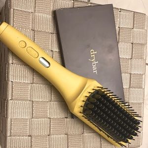 Dry bar straightening brush